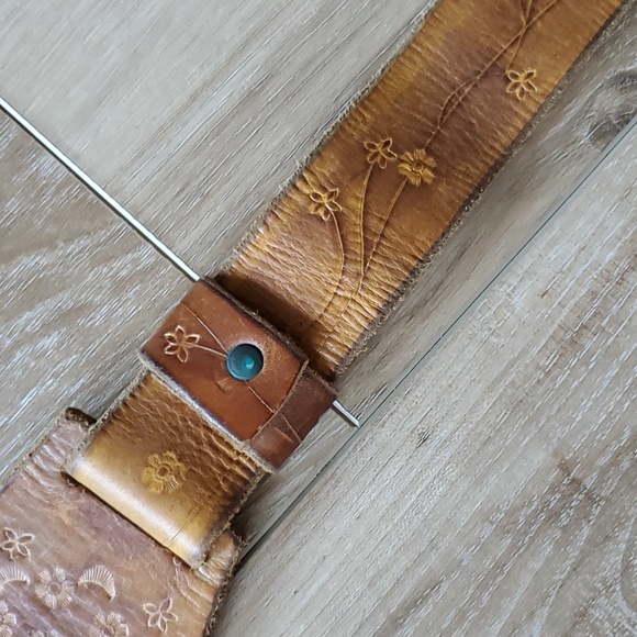 Rare Vintage 60's-70's Tooled Leather Belt - Picture 4 of 10